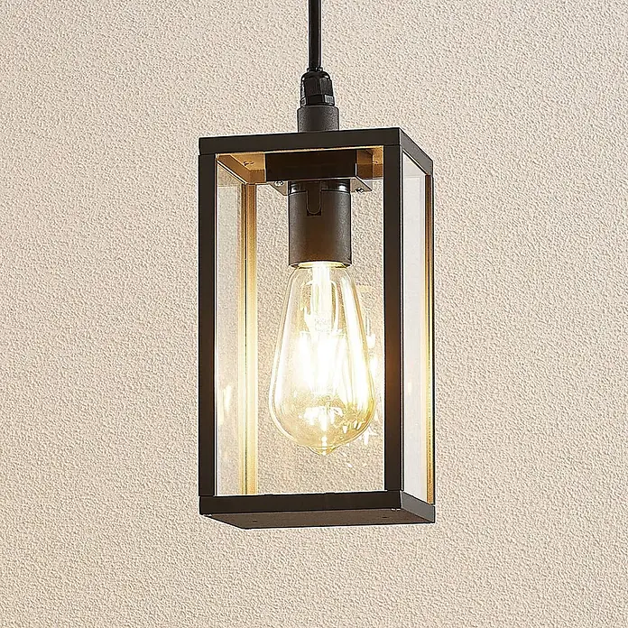 Lindby Außenwand- & Deckenleuchte Filimon - schwarz, schwarz, IP44 - Schwarze rechteckige Pendelleuchte mit klaren Glaspaneelen und sichtbarer, beleuchteter Glühbirne.