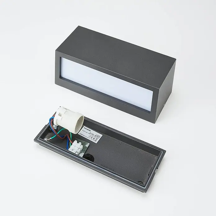 Lucande Außenwandleuchte Bente - schwarz, schwarz, IP54 - Rechteckige, dunkelgraue Außenwandleuchte, zerlegt mit E27-Fassung und Verkabelung.