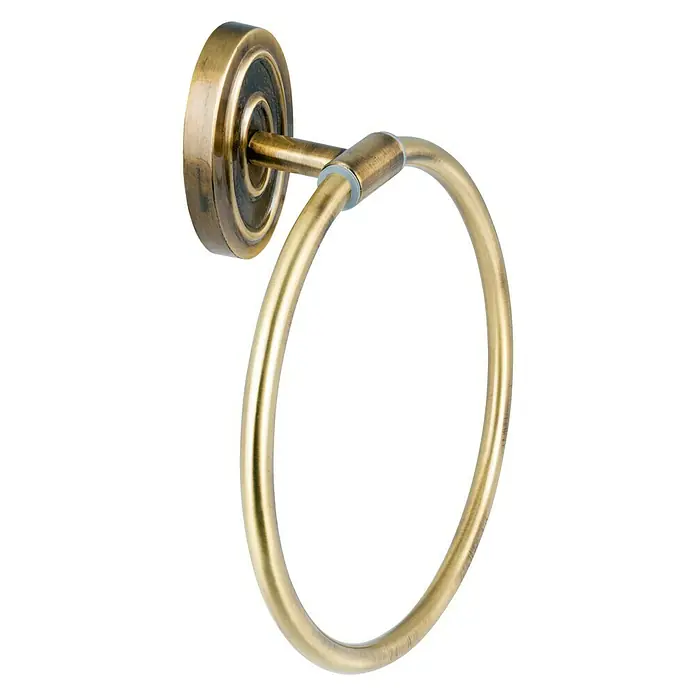 Bath Stage B-Gold Toallero de anilla - Ancho: 15 cm, Tipo de montaje: Atornillado, Mate - Primer plano de un elegante toallero dorado con montaje en pared, ideal para baños con estilo.