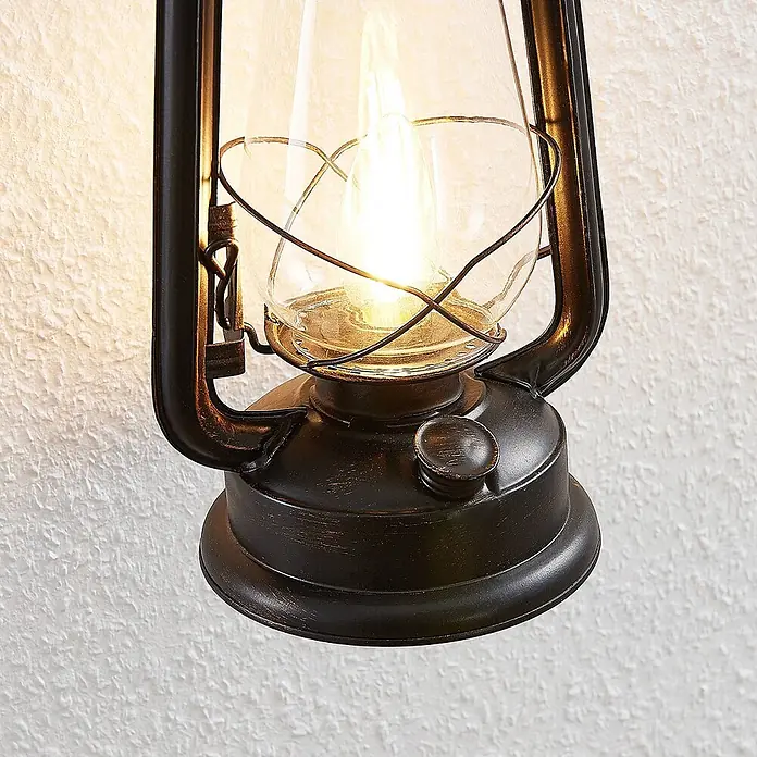 Lindby Wandleuchte Raisa - braun / rost, E14 - Vintage Wandleuchte im Laternenstil, schwarz/bronze mit Klarglas und freiliegender Glühbirne.
