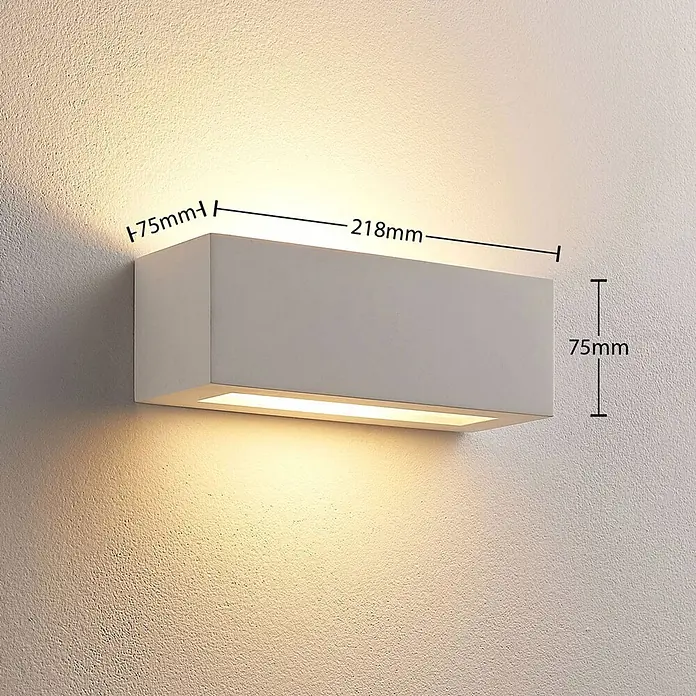 Lindby Wandleuchte Tjada - L x B x H: 7,5 x 21,8 x 7,5 cm, weiß / opal, G9 - Weiße rechteckige Wandleuchte, beleuchtet nach oben und unten, Maße 218x75x75mm angegeben.