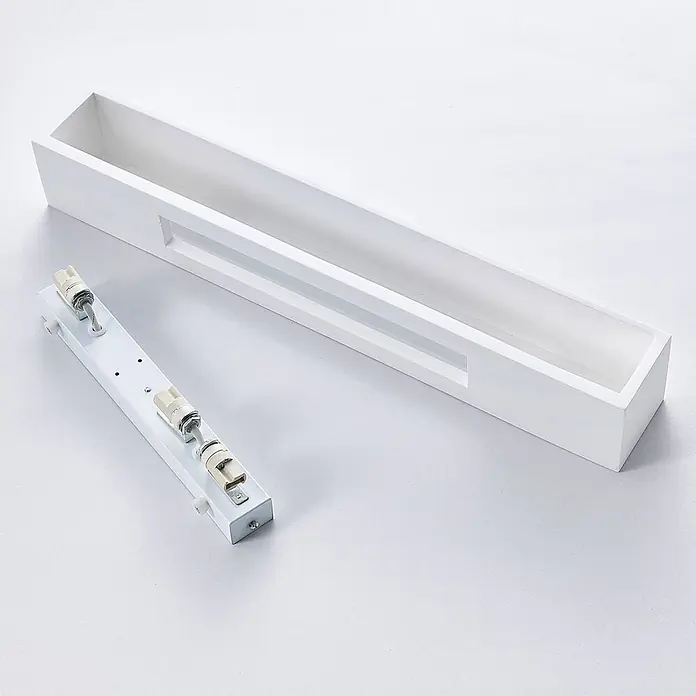 Lindby Wandleuchte Tjada - L x B x H: 7,5 x 50,8 x 7,5 cm, weiß / opal, G9 - Weiße Leuchtstofflampenleuchte mit separatem Bauteil und zwei Lampenfassungen.