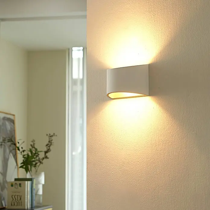 Lindby Wandleuchte Heiko - L x B x H: 8,5 x 20 x 12 cm, weiß / opal, G9 - Weiße Wandleuchte mit warmer Auf- und Abwärtsbeleuchtung.