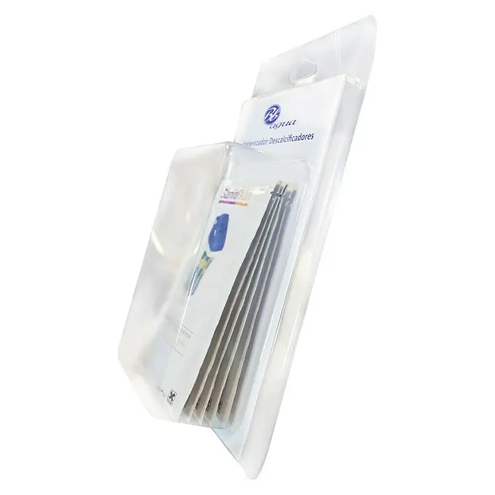 Bb agua Limpiador de resinas - 5 ud. - Aqua Descalificador empaquetado, un producto para suavizar el agua, presentado en un blíster transparente.