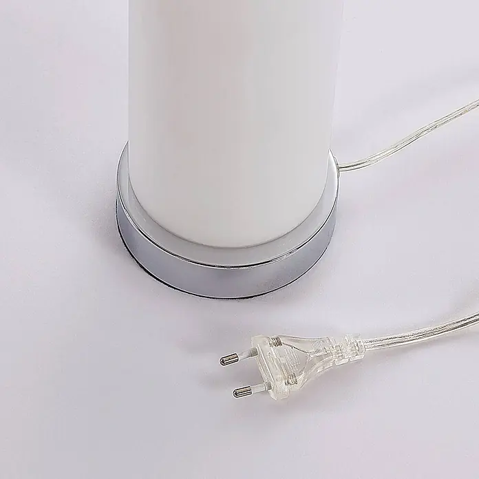 Lindby Tischleuchte Elianna - weiß / opal, E14 - Weiße zylindrische Lampe mit Chromfuß und transparentem zweipoligem Stecker.