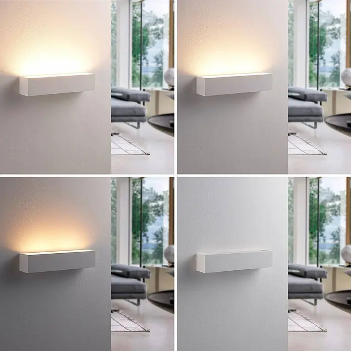 Lindby Wandleuchte Santino - L x B x H: 7,5 x 35,3 x 7,5 cm, weiß / opal, G9 - Weiße rechteckige Wandleuchte, die warmweißes, neutralweißes, kaltweißes Licht und den Aus-Zustand in einem modernen Wohnraum zeigt.