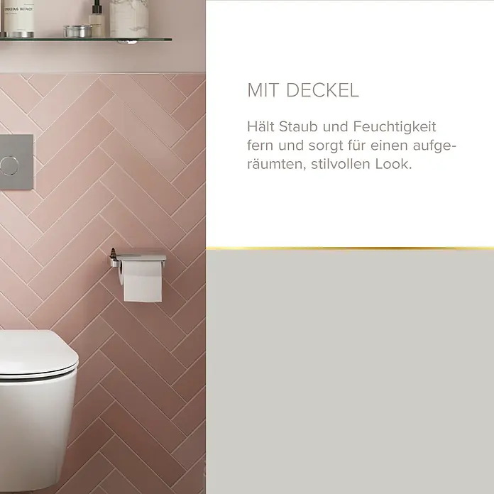 Lenz Aura Toilettenpapierhalter - Mit Deckel, Chrom, Glänzend - Ein modernes Bad mit rosa Fischgrätfliesen, Toilette und einem Glasregal mit Toilettenartikeln, darunter Behälter mit Deckel.