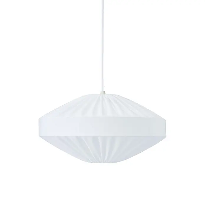 PR Home Pendelleuchte 50cm - 15 W, E27 - Weiße Pendelleuchte aus plissiertem Stoff mit breitem, scheibenförmigem Schirm, an einer Stange aufgehängt.