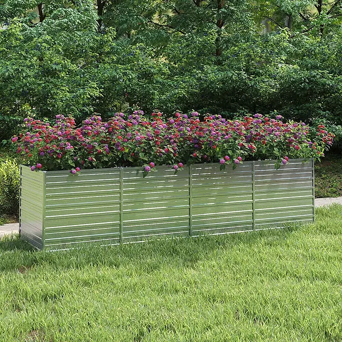 Furnicato Hochbeet - 320 x 80 x 77 cm, Stahl, Silber - Langes Hochbeet aus verzinktem Metall mit horizontalen Lamellen, gefüllt mit bunten Blumen.