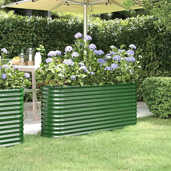 Furnicato Hochbeet - 152 x 40 x 68 cm, Stahl, Grün - Grünes Hochbeet aus Wellblech mit blauen Hortensien im Garten.