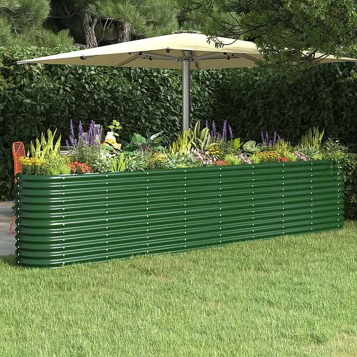 Furnicato Hochbeet - 40 x 332 x 68 cm, Stahl, Grün - Langer, grüner Wellblech-Hochbeet, bepflanzt mit bunten Blumen und Pflanzen.