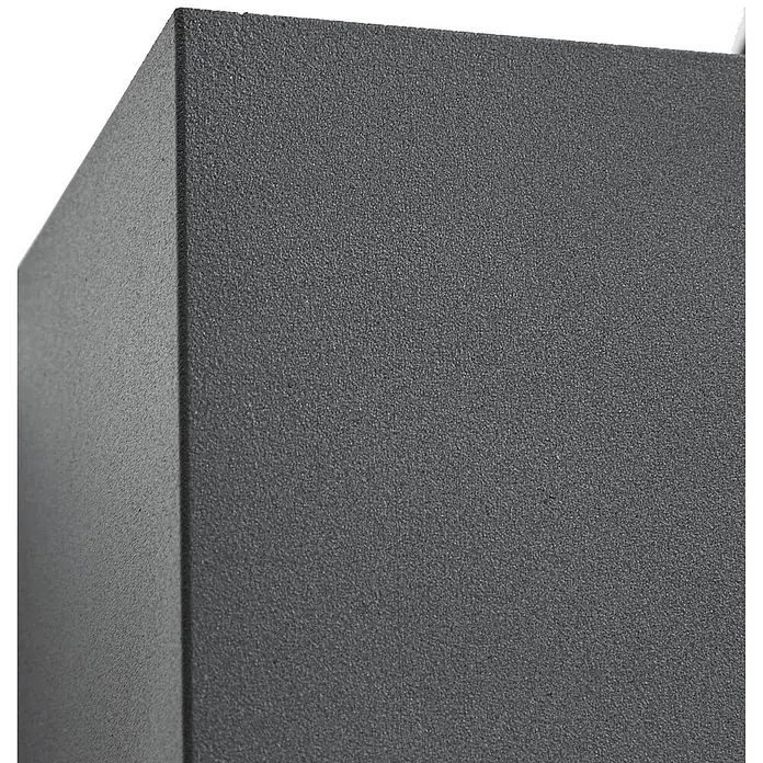 Lindby Außenwandleuchte Nivar - 10 x 20 x 10 cm, schwarz, schwarz, IP54 - Dunkelgraues Objekt mit einer körnigen, texturierten Oberfläche.