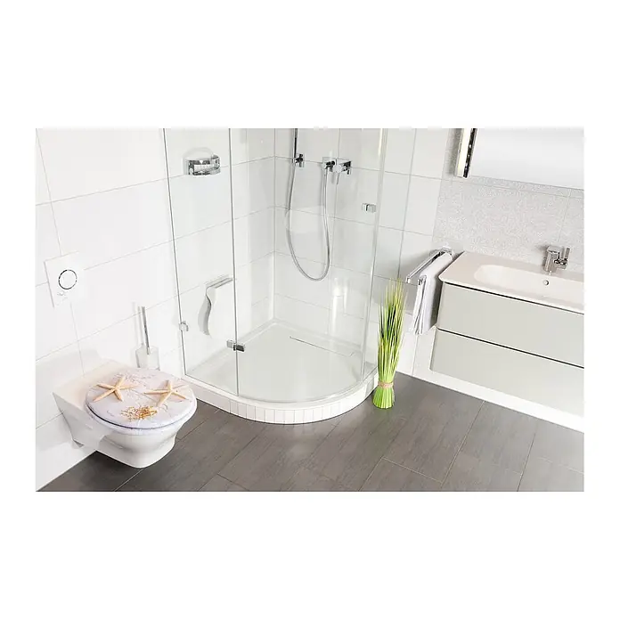 SANILO WC-Sitz Seestern mit Schnellverschluss - MDF, Grau, Mit Absenkautomatik - Toilettensitz mit Seestern-Dekor in einem modernen Badezimmer.