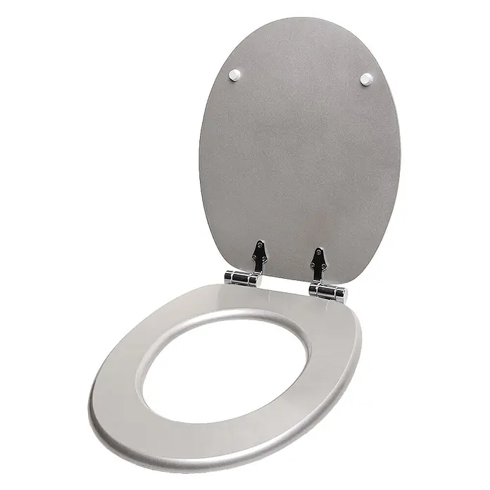 SANILO WC-Sitz Glitzer Silber - MDF, Silberfarben, Ohne Absenkautomatik - Silberner Toilettensitz mit geöffnetem Deckel und Chromscharnieren.