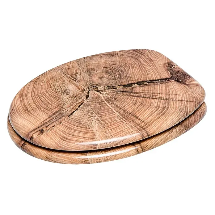 SANILO WC-Sitz Old Tree - MDF, Braun, Ohne Absenkautomatik - Hölzerner Toilettensitz mit natürlichem Baumstamm-Querschnittsmuster, das Jahresringe und natürliche Risse zeigt.