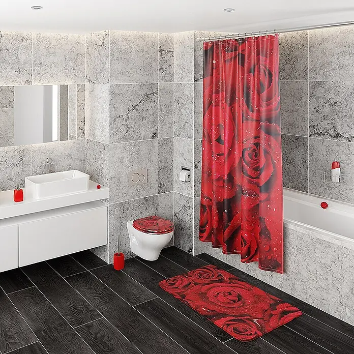SANILO WC-Sitz Rosen mit Schnellverschluss - MDF, Rot, Mit Absenkautomatik - Badezimmer-Set mit roten Rosenmuster, inklusive Duschvorhang, Toilettensitzbezug und Badematte, in einem modernen Bad.