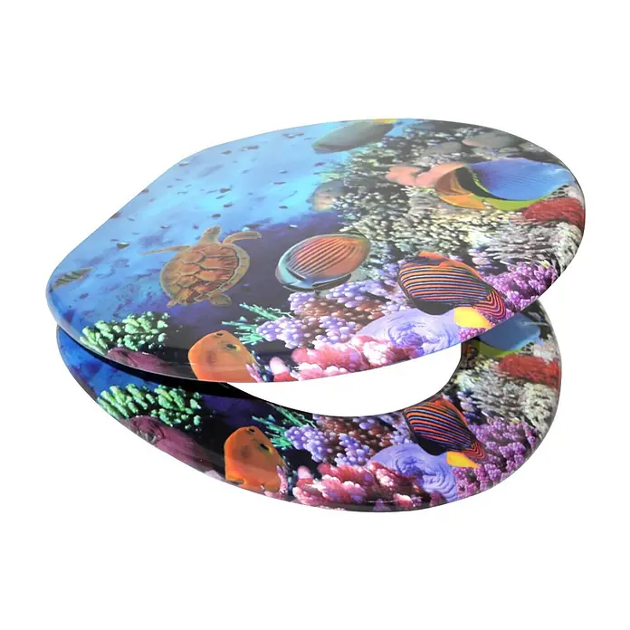 SANILO WC-Sitz Ocean - MDF, Blau, Ohne Absenkautomatik - Bunter Toilettensitz mit Unterwasser-Korallenriff-Print, der Fische und eine Schildkröte zeigt.