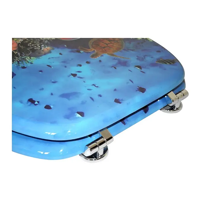 SANILO WC-Sitz Ocean - MDF, Blau, Ohne Absenkautomatik - Glänzender blauer Toilettensitz mit Unterwasserdesign, Seeschildkröte, Fischen und Korallen, mit Chromscharnieren.