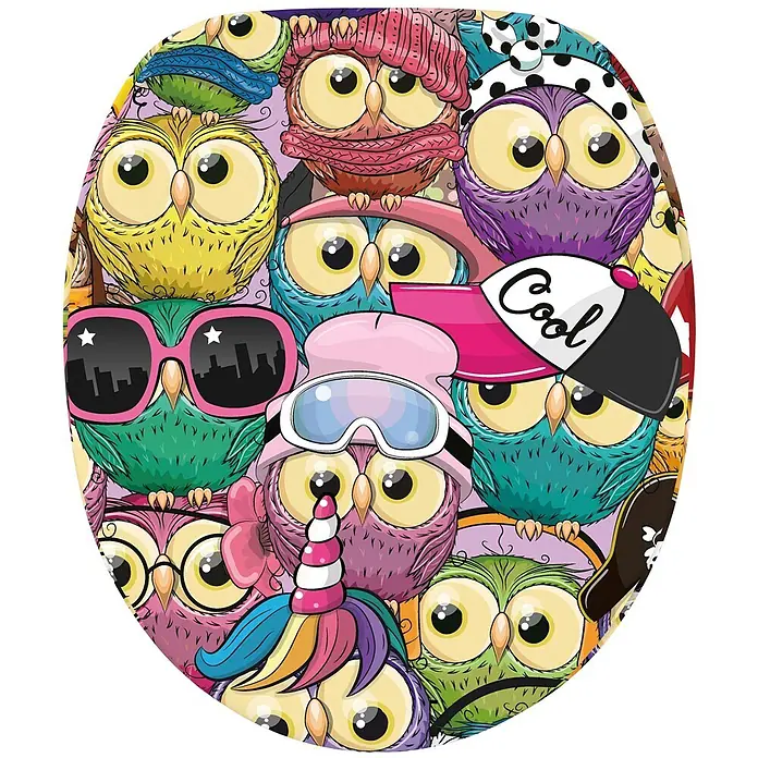 SANILO WC-Sitz Owl mit Schnellverschluss - MDF, Multicolor, Mit Absenkautomatik - Ovaler Toilettensitzdeckel mit einem farbenfrohen Muster aus Cartoon-Eulen mit verschiedenen Hüten und Accessoires.