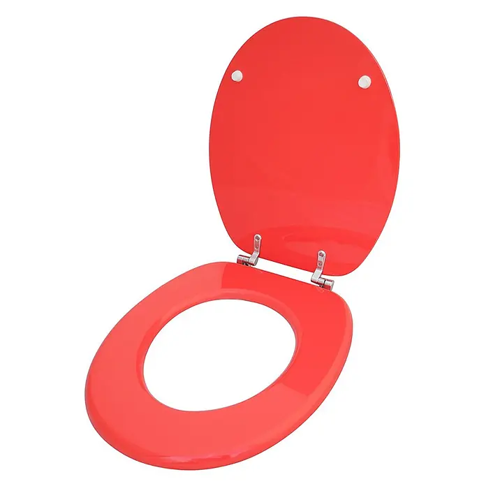 SANILO WC-Sitz Rot - MDF, Rot, Ohne Absenkautomatik - Leuchtend roter, glänzender Toilettensitz mit geöffnetem Deckel, silberne Scharniere sichtbar.