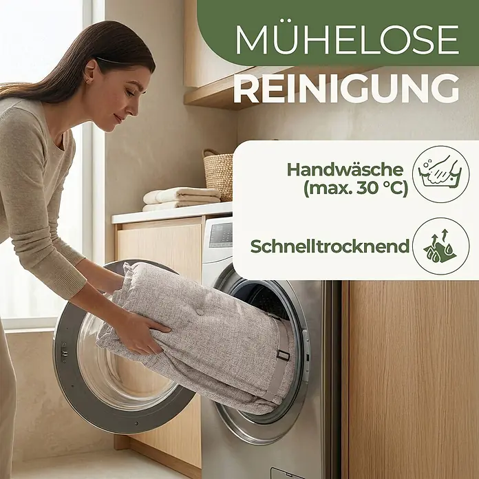BI International Sitzauflage Florence Hochlehner Auflage - Hochlehner, 6 Stk., L x B x H: 150 x 50 x 5 cm, Mischgewebe 65% Polyester, 35% Baumwolle, Beige - Helles, gestepptes Kissen wird in eine Waschmaschine gelegt, was seine pflegeleichten und schnelltrocknenden Eigenschaften hervorhebt.