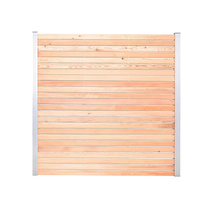 GartenLand Steckzaun-Element Westerland - Lärche, Holz - Sichtschutzzaun aus Holz mit hellen Querlamellen und silbernen Metallpfosten.