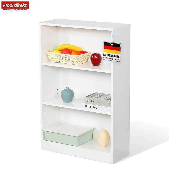 Floordirekt Holzregal Bücherregal Maine mit 3 Etagen - Anzahl Böden: 3 Stk., Schrauben - Weißes Regal mit mehreren Ablagen, dekoriert mit Obst, Büchern und Vasen.