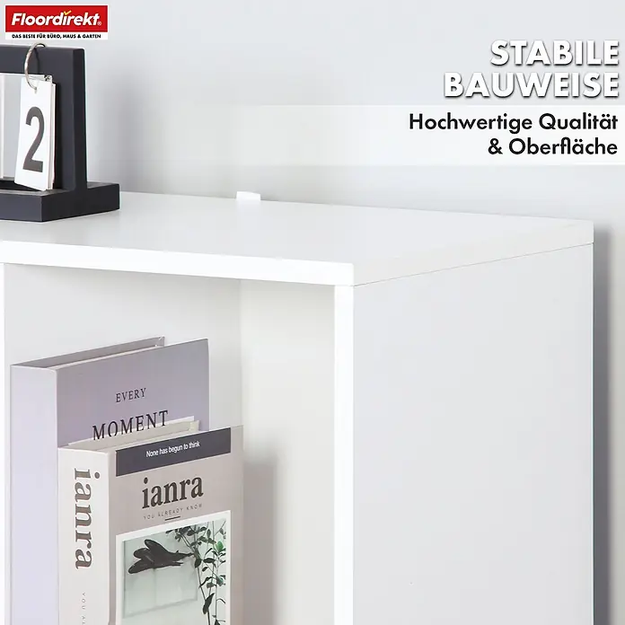Floordirekt Holzregal Bücherregal California mit 7 Fächern - Anzahl Böden: 7 Stk., Schrauben - Weißes modulares Regal mit glatter Oberfläche, in dem Bücher stehen.