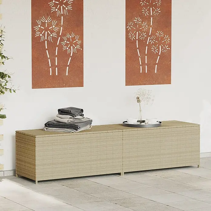 Furnicato Garten-Aufbewahrungsbox PE-Rattan - Mischung aus Beige, Kunststoff - Lange beigefarbene Outdoor-Aufbewahrungsbox in Rattan-Optik mit gefalteten Textilien und Tassen.