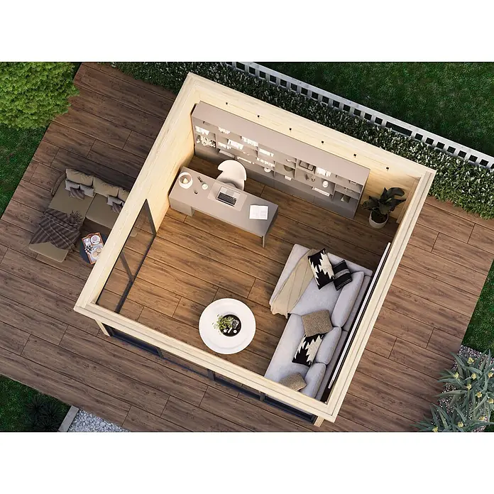 Fjordholz Gartenhaus Office IsoSlide 4 - Außenmaß inkl. Dachüberstand (B x T): 448 x 448 cm, Holz, Naturbelassen - Luftaufnahme eines modernen Gartenbüros aus Holz mit großer Terrasse, ausgestattet mit Schreibtisch, Sofa und Außenloungebereich.