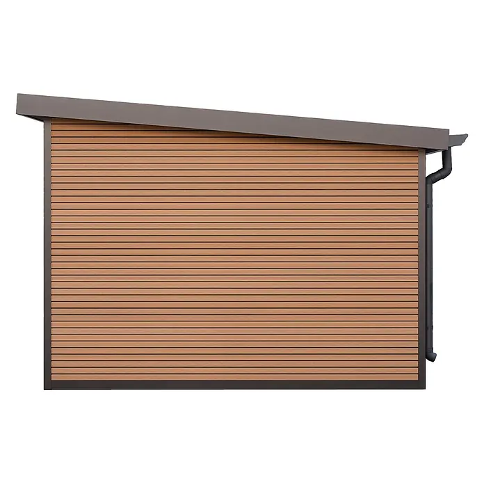 Fjordholz Gartenhaus FineLine 5,8 m² Teak - Außenmaß inkl. Dachüberstand (B x T): 322 x 236 cm, Aluminium, Teak / Nussbaum - Braune Lamellenwand eines Gartenhauses mit dunkelgrauem Schrägdach und Regenrinne.