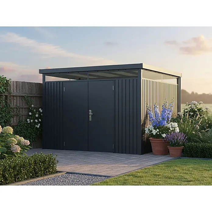 StarLine Metall Gerätehaus Solidum 9,0 m² - Außenbreite inkl. Dachüberstand: 314 cm, Außentiefe inkl. Dachüberstand: 314 cm, Metall, Anthrazit RAL 7016 - Dunkelgrauer Metall-Gartenschuppen mit Doppeltüren und transparentem Dachabschnitt, in einem Garten.