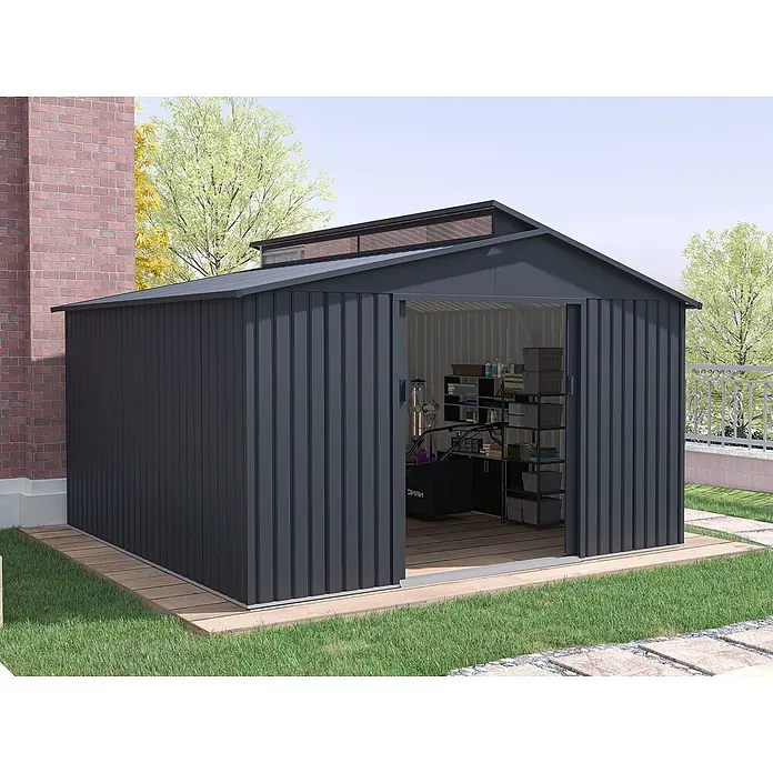StarLine Metall Gerätehaus Viva 13,36 m² - Außenbreite inkl. Dachüberstand: 347 cm, Außentiefe inkl. Dachüberstand: 385 cm, Metall, Anthrazit - Dunkelgrauer Metall-Gartenschuppen mit offener Schiebetür, der den organisierten Stauraum im Inneren zeigt, auf einem Holzsockel im Garten.