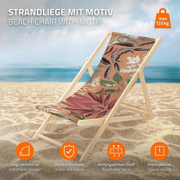 ECD Germany Strandstuhl 10er Set Sonnenliege mit 3-Fach verstellbarer Rückenlehne Relaxliege - 10 Stk., Holz, Polyester, Klappbar, Braun, Rot, Grün - Holz-Strandliege mit tropischem Blättermuster auf Stoff, am Sandstrand am Meer, betont Design und Nutzung.