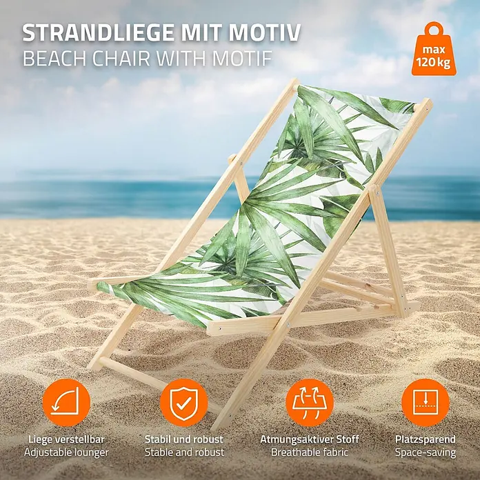 ECD Germany Strandstuhl Sonnenliege mit 3-Fach verstellbarer Rückenlehne Relaxliege bis 120kg - 1 Stk., Holz, Polyester, Klappbar, Grün, Weiß - Hölzerner Strandliegestuhl mit grünem tropischem Blättermuster, auf Sandstrand stehend. Max. 120 kg.