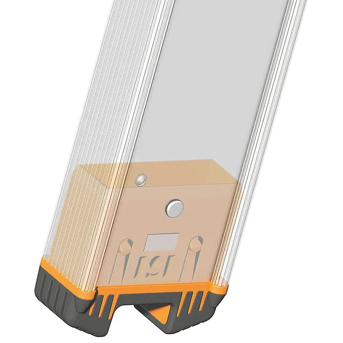 Layher Anlegeleiter Topic 1042 Stufenanlegeleiter 6 Stufen - Anzahl Tritte: 6 Stk., Arbeitshöhe: 2.650 m, Aluminium - Nahaufnahme eines Leiterfußes mit orange-schwarzem Antirutschgummi, metallischen Holmen und beigem Innenmechanismus.
