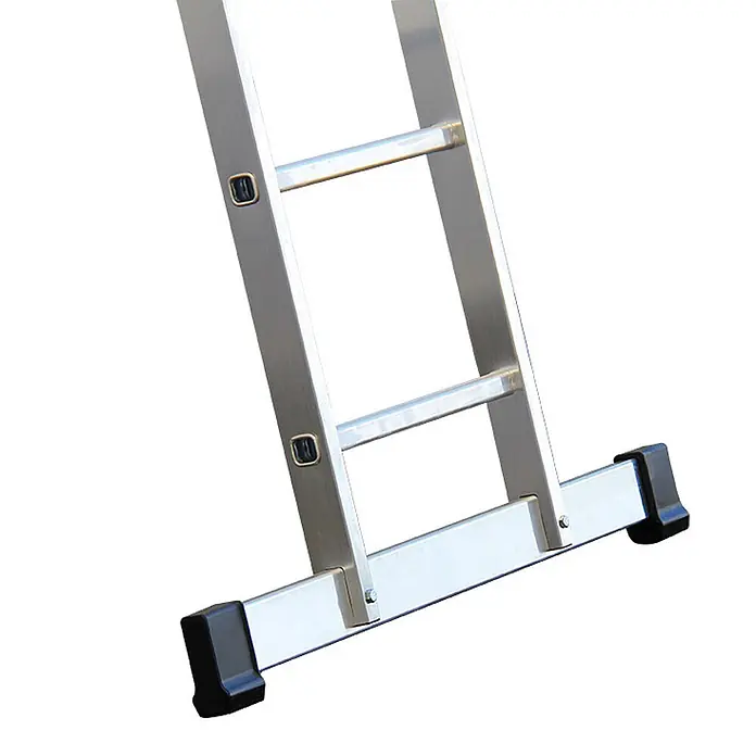 Munk Anlegeleiter Anlegeleiter 8 Sprossen - Anzahl Tritte: 8 Stk., Arbeitshöhe: 3.600 m, Aluminium - Unterteil einer silbernen Aluminium-Ausziehleiter mit schwarzen rutschfesten Füßen und Querstrebe.