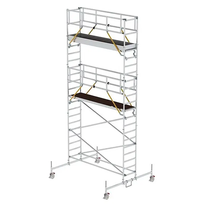 Munk Rollgerüst Rollgerüst SG 0,75x3,00m Plattform 7,78m AH - Arbeitshöhe: 7.780 m - Mobiles Gerüst aus silbernem Aluminium mit mehreren Arbeitsplattformen, Geländern, Auslegern und Rollen.