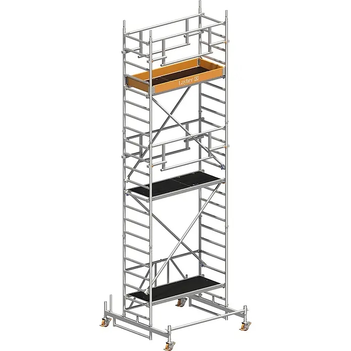 Layher Rollgerüst Rollgerüst ZIFA P2 Safety Plus mit Doppelgeländer 6,76 AH - Arbeitshöhe: 6.760 m - Mobiles Rollgerüst aus silbernem Aluminium mit schwarzen Arbeitsplattformen und orangefarbener Ablageschale auf Rollen.