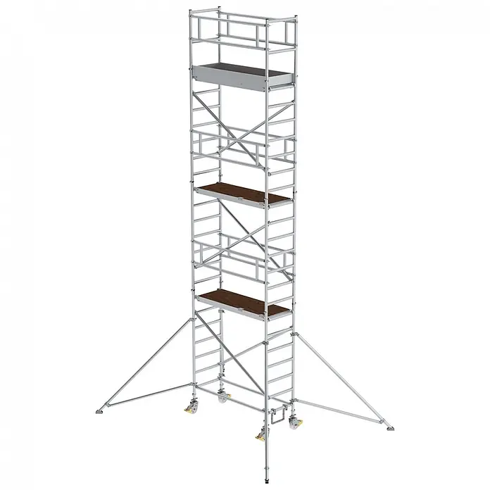Munk Rollgerüst Aluminium-Rollgerüst mit Ausleger 1,80x0,75m Plattform 8,43m AH - Arbeitshöhe: 8.350 m - Hohes mobiles Fahrgerüst mit silbernem Metallrahmen, braunen Holzplattformen, Rädern und Auslegern.