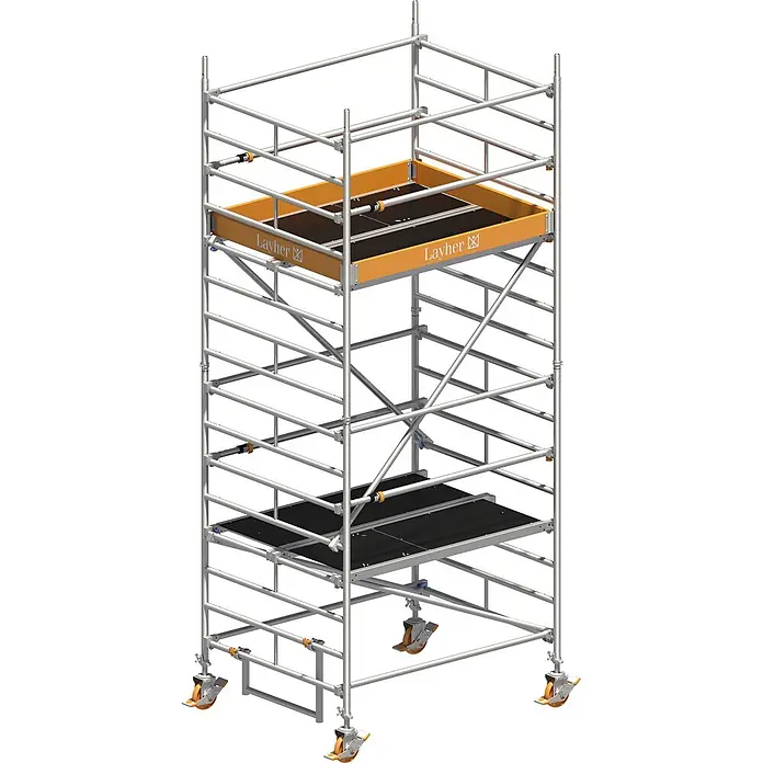 Layher Rollgerüst Rollgerüst Uni Kompakt P2 mit Uni Telegeländer 5,20m AH - Arbeitshöhe: 5.200 m - Mobiles Aluminium-Fahrgerüst mit schwarzen Plattformen und orangefarbenen Akzenten, auf Rollen.