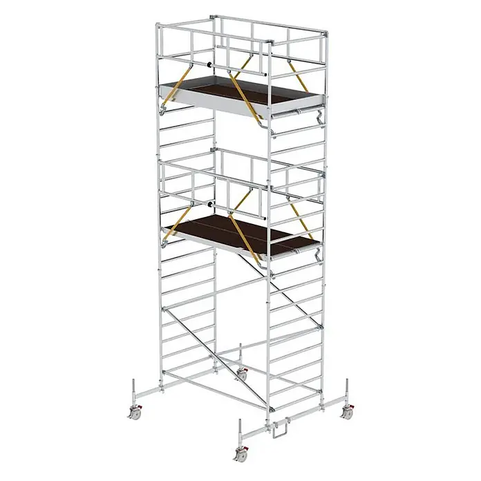 Munk Rollgerüst Rollgerüst SG mit Doppelplattform 1,35x2,45m Plattform 7,78m AH - Arbeitshöhe: 7.780 m - Silbernes Aluminium-Rollgerüst mit zwei dunklen Plattformen, gelben Diagonalstreben und Auslegern auf Rollen.