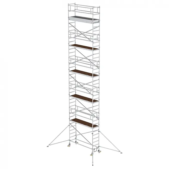 Munk Rollgerüst Aluminium-Rollgerüst mit Ausleger 2,45x0,75m Plattform 12,35m AH - Arbeitshöhe: 12.350 m - Hoher, silberfarbener fahrbarer Gerüstturm mit mehreren braunen Arbeitsplattformen und stabilisierenden Auslegern.