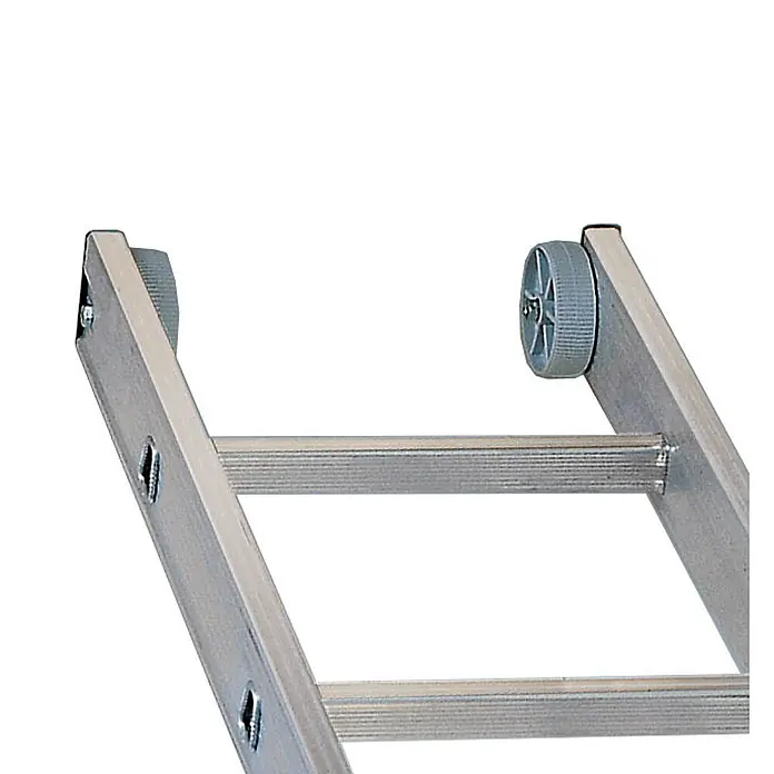 Euroline Schiebeleiter Premium 302 Schiebeleiter 2x18 Sprossen - Anzahl Tritte: 18 Stk., Arbeitshöhe: 10.600 m, Aluminium - Obere Sektion einer Aluminiumleiter mit grauen Rollen zur einfachen Positionierung.
