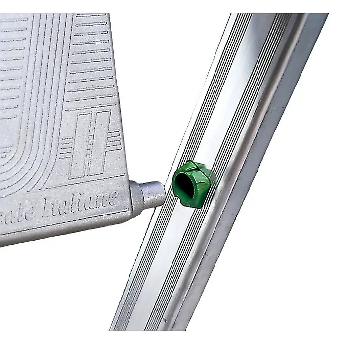 Facal Stehleiter Stufenstehleiter QUADRA S600 4 Stufen - Anzahl Tritte: 4 Stk., Arbeitshöhe: 2.685 m, Aluminium - Aluminium-Leiterstufe mit "Scale Italiane"-Prägung, über grünes Kunststoffgelenk mit Leiterholm verbunden.