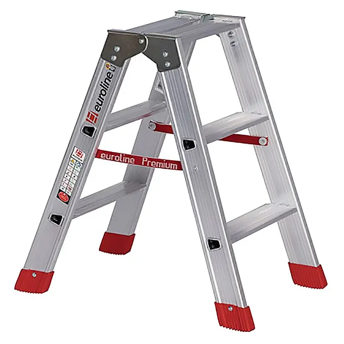 Euroline Stehleiter Premium 30577 Stufenstehleiter 2x3 Stufen - Anzahl Tritte: 3 Stk., Arbeitshöhe: 2.250 m, Aluminium - Silberne Aluminium-Stehleiter mit roten rutschfesten Füßen und rotem 'Euroline Premium' Sicherungsband. Stabiles A-Gestell.
