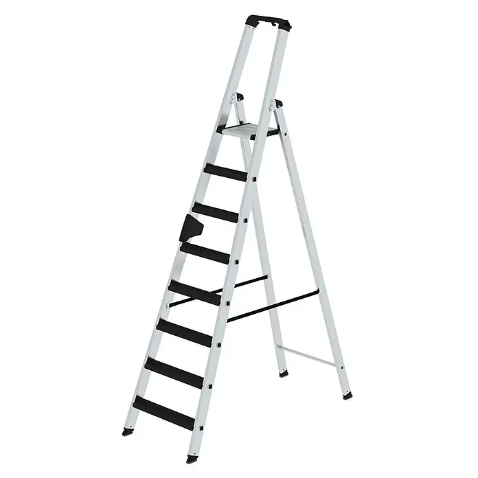 Munk Stehleiter Stehleiter mit relax-step 8 Stufen - Anzahl Tritte: 8 Stk., Arbeitshöhe: 3.900 m, Aluminium - Silberne Aluminium-Klappleiter mit schwarzen rutschfesten Stufen und Griff, freistehend für Haushalt oder Arbeit.