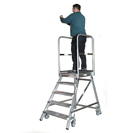 Euroline  Podestleiter Premium 515 Mobile Podesttreppe einseitig 4 Stufen