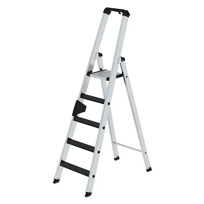 Munk Stehleiter Stehleiter mit clip-step R13 5 Stufen - Anzahl Tritte: 5 Stk., Arbeitshöhe: 3.150 m, Aluminium - Silberne Aluminium-Klappleiter mit schwarzen, rutschfesten Stufen und Griff.