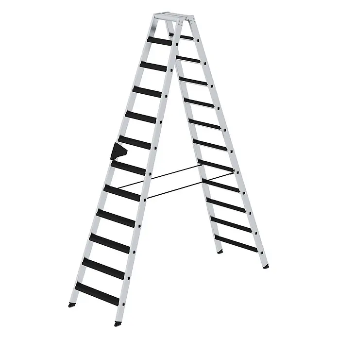 Munk Stehleiter Stehleiter beidseitig begehbar mit relax-step 2x12 Stufen - Anzahl Tritte: 12 Stk., Arbeitshöhe: 4.300 m, Aluminium - Silberne Aluminium-Doppelleiter mit schwarzen Sprossen und Stabilisierungsseilen.